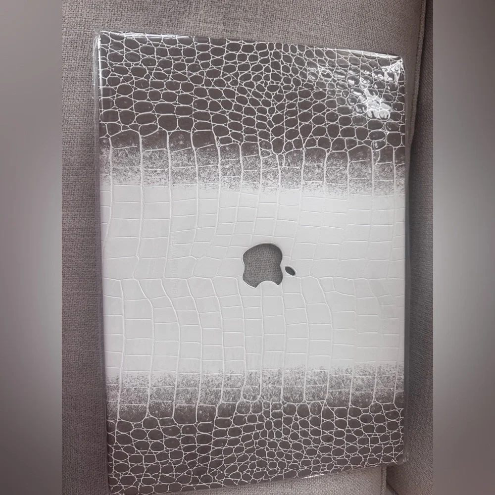 MACBOOK PRO 16in computer cover from heaven mayhem brand new with tags
